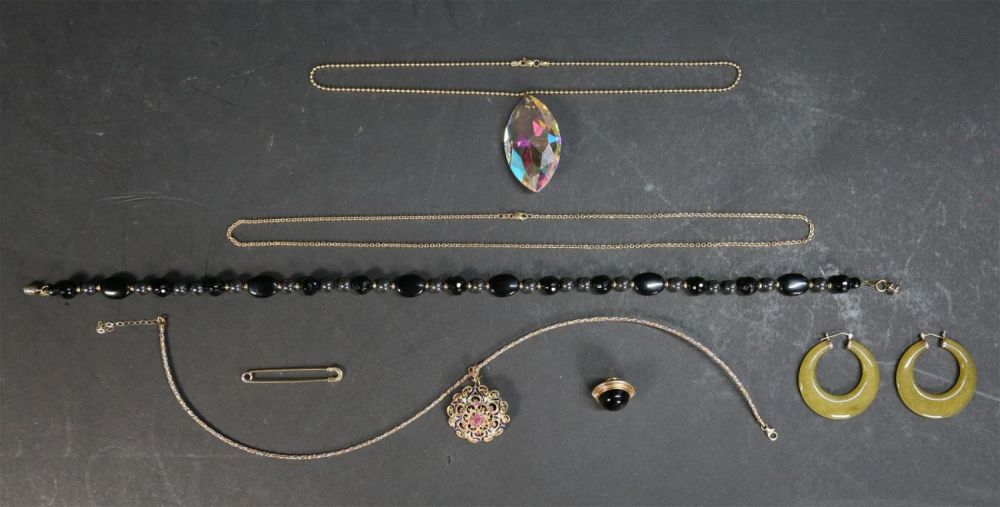 Lot 373: Lot of 14k & 18k Gold Jewelry
