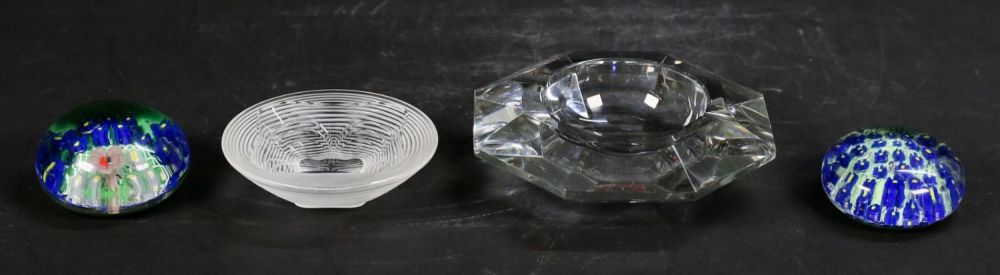 Lot 158: 4 Piece Art Glass Lot