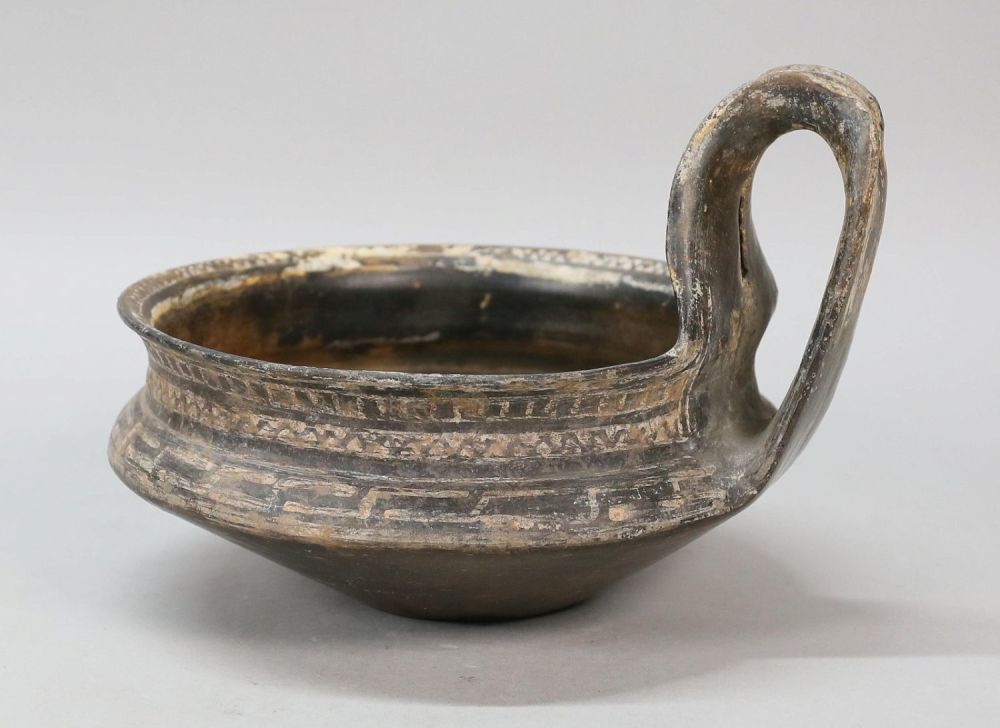 Lot 165: Villanovan Impasto Bowl
