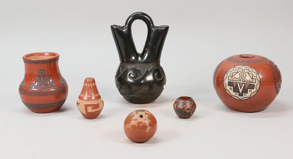 Lot 310: 6 Pieces Native American Pottery