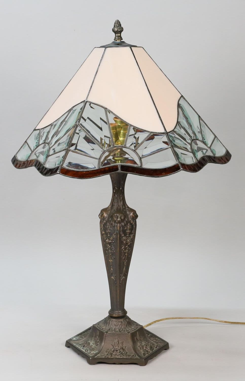 Lot 321: Leaded Glass Lamp