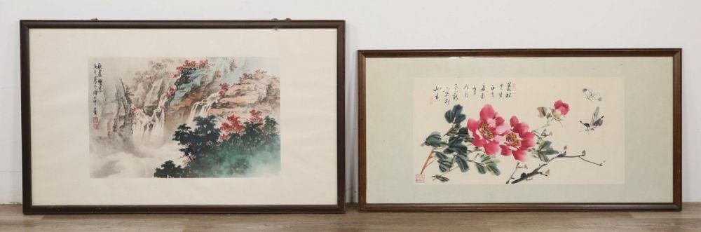 Lot 345: 2 Chinese Paintings on Silk