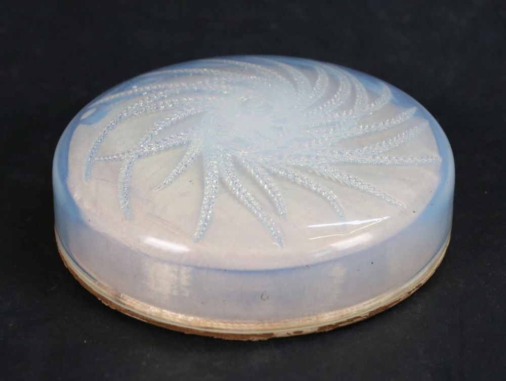 Lot 367: Rene Lalique Quatre Flacons Powder Box