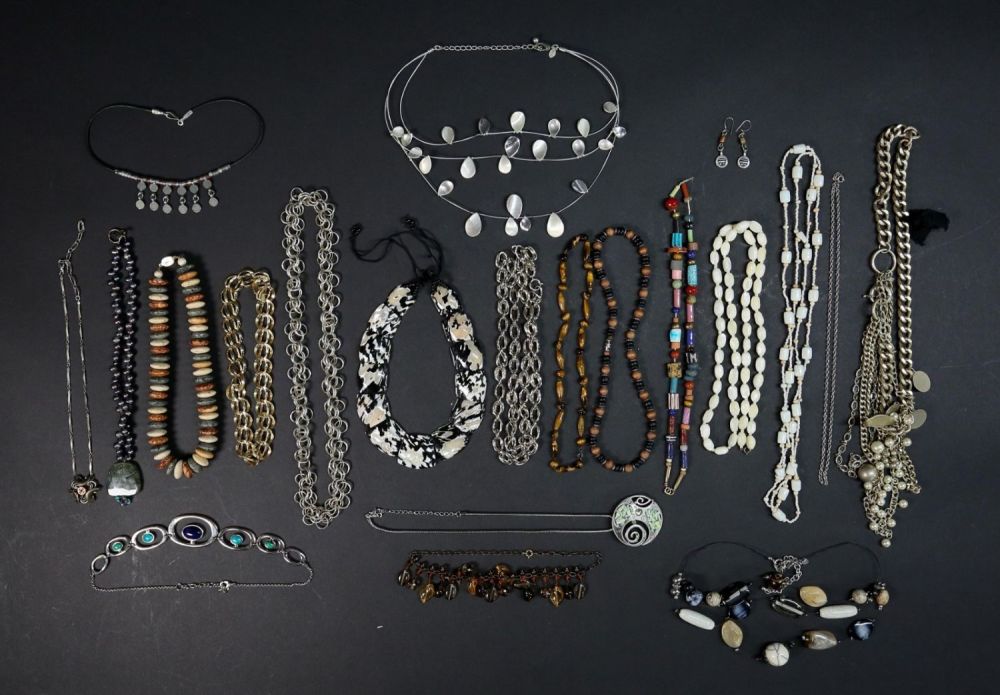 Lot 375: Collection of Costume Jewelry Necklaces
