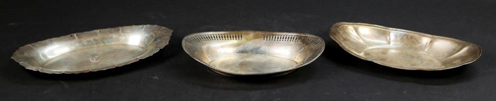 Lot 398: 3 Sterling Trays