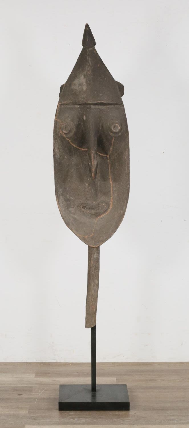 Lot 194: Yina Upper Sepik River Figure Papua New Guinea