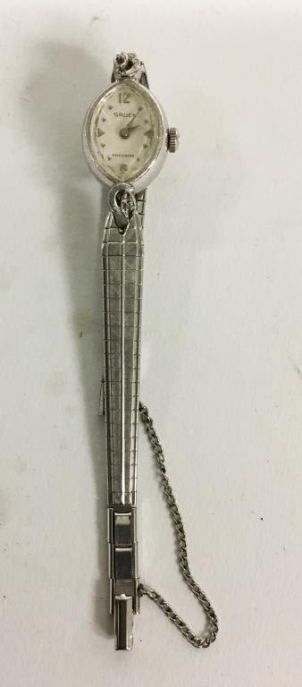 Lot 208: Gruen Ladies Watch