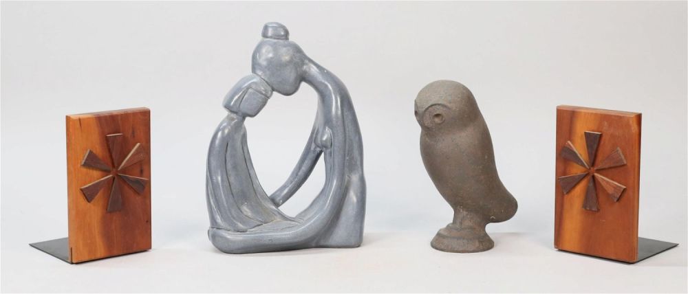 Lot 281: Modern Decorative Grouping