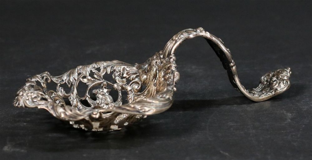 Lot 176: Gorham Sterling Bon Bon Server