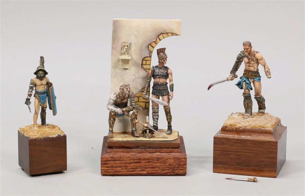 Lot 281: 3 Hand Painted Military Miniatures Roman Gladiator