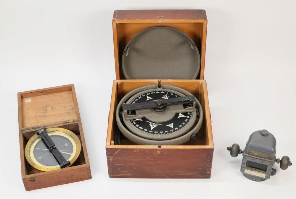 Lot 338: 3 Compasses Leupold & Stevens, U.S. Navy