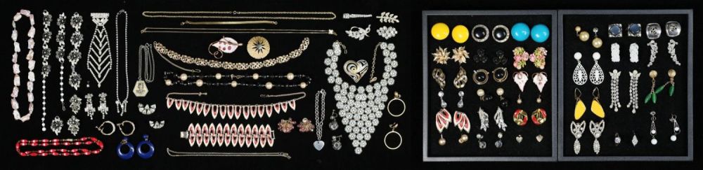 Lot 248: Lot of Costume Jewelry