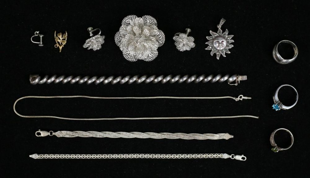 Lot 263: Lot of Sterling Jewelry