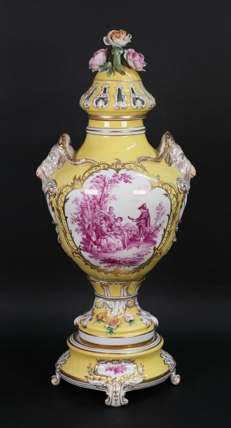 Lot 318: Carl Thieme Potschappel Porcelain Urn