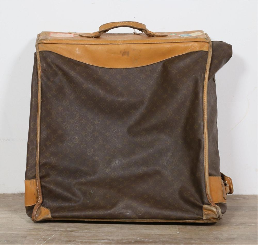Lot 379: Vintage Louis Vuitton Folding Hanging Garment Bag