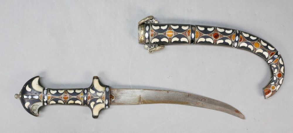 Lot 418: Moroccan Koummya Dagger