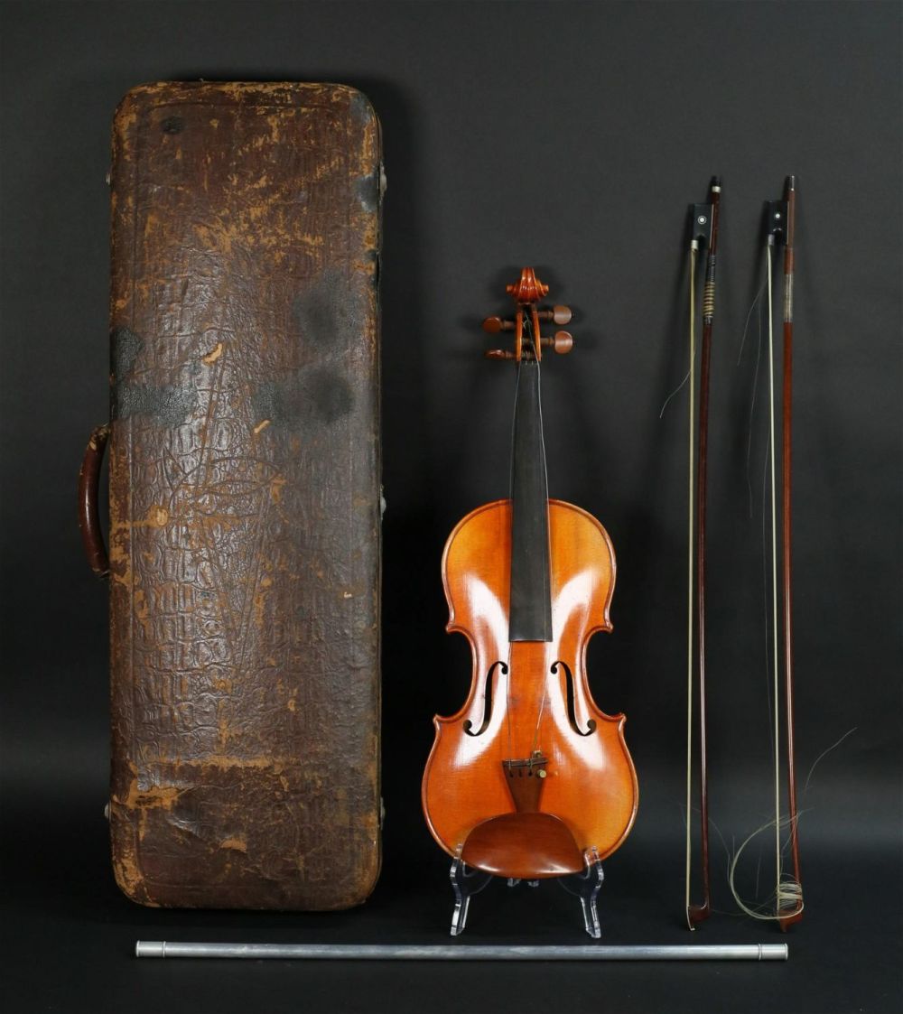 Lot 256: P.E. Heberlein 1922 Violin With 2 Bows