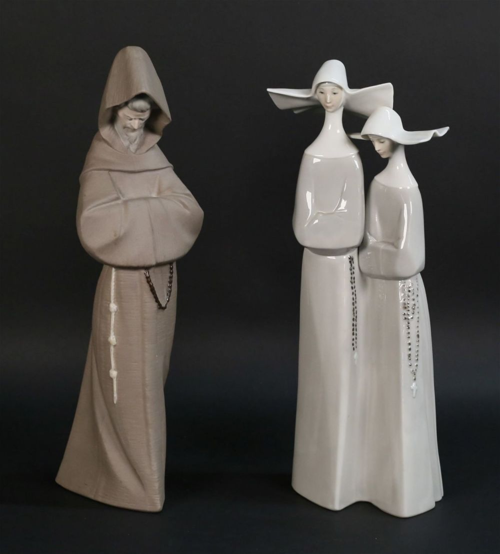 Lot 229: 2 Lladro Porcelain Figures Nuns & Monk