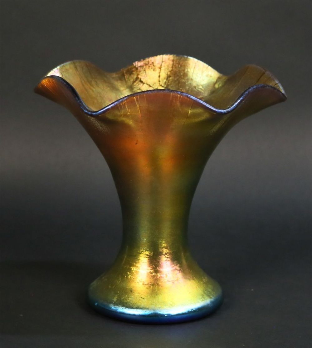 Lot 238: Steuben Aurene Ruffled Vase