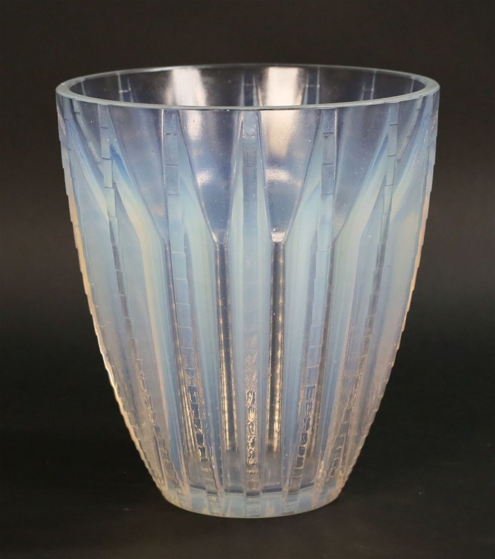 Lot 248: Signed R. Lalique Chamonix Vase