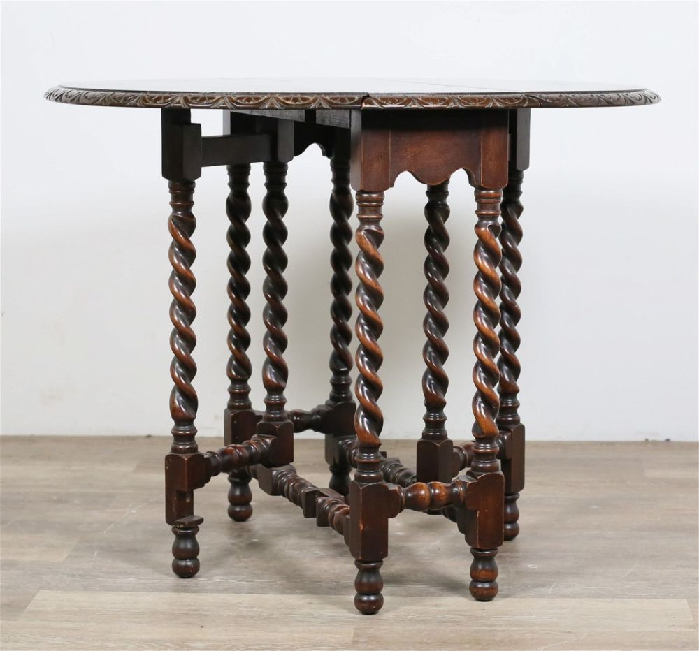 Lot 215: William and Mary Style Gate-Leg Tavern Table