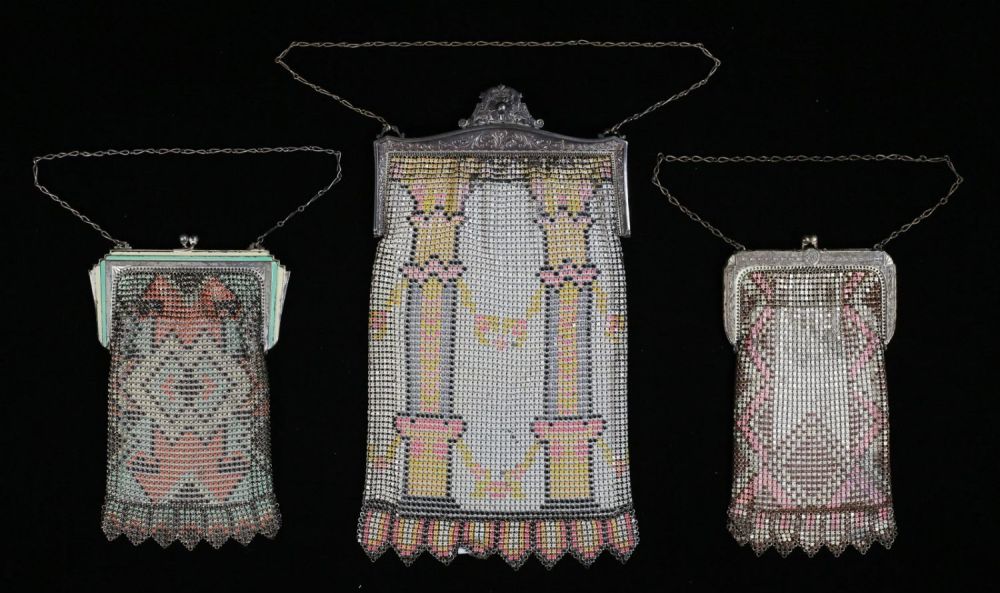Lot 233: 3 Whiting & Davis Art Deco Mesh Bags
