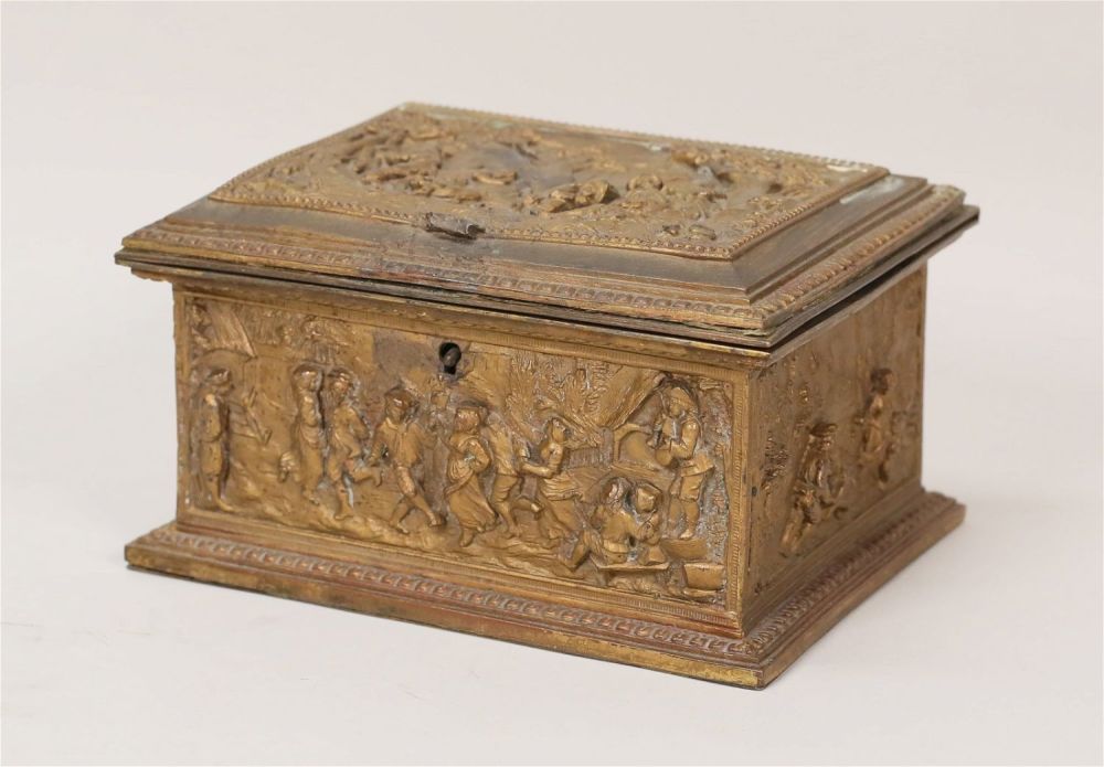 Lot 423: AB Paris Gilt Bronze Dresser Box