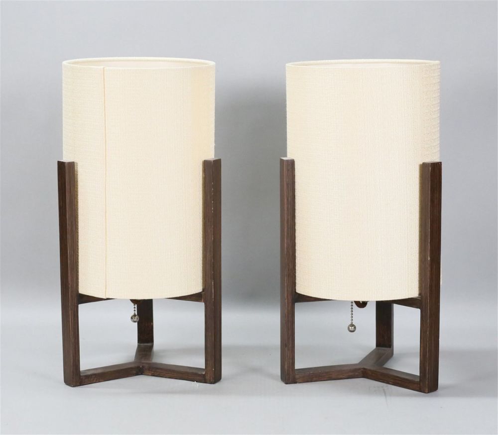 Lot 162: Pair of Mid-Century Modern Table Lamps