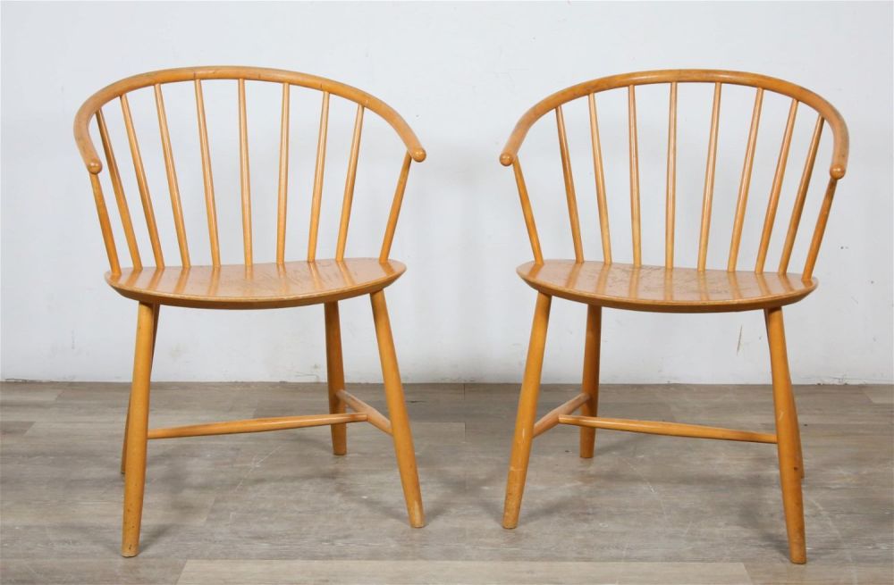 Lot 228: Pair of J64 Danish Modern Armchairs by Johansson