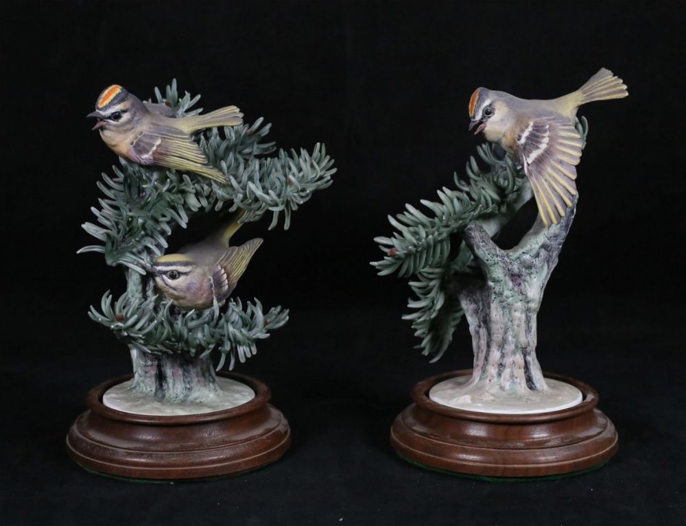 Lot 180: Royal Worcester Pair of Golden Crowned Kinglets
