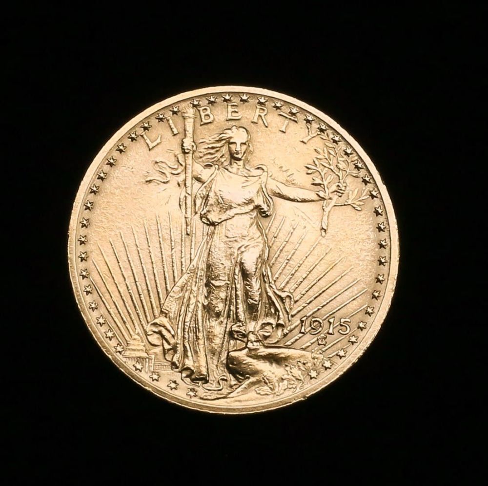 Lot 346: 1915 Saint Gaudens $20 Gold Double Eagle Coin