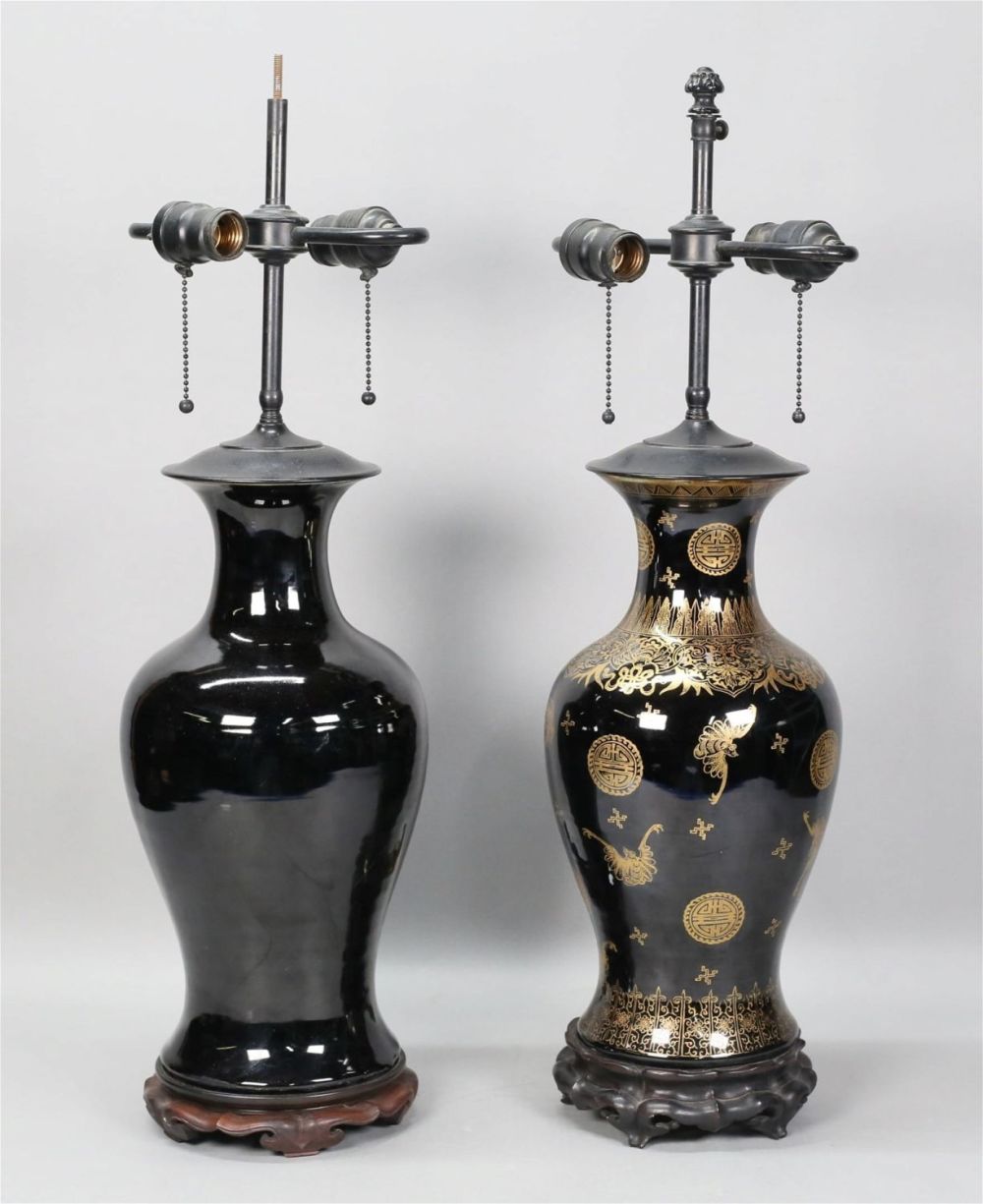 Lot 209: 2 Chinese Porcelain Lamps