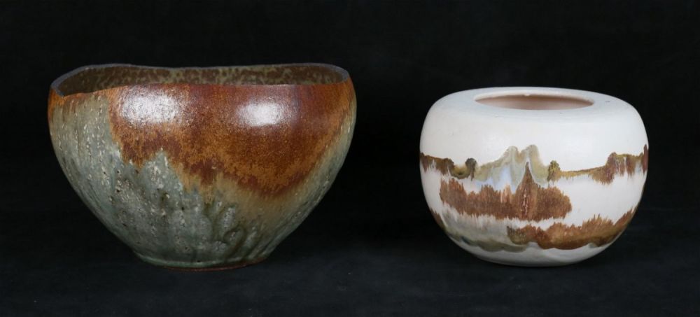 Lot 246: 2 Pieces Pottery Japanese & Hiroshi Nakayama