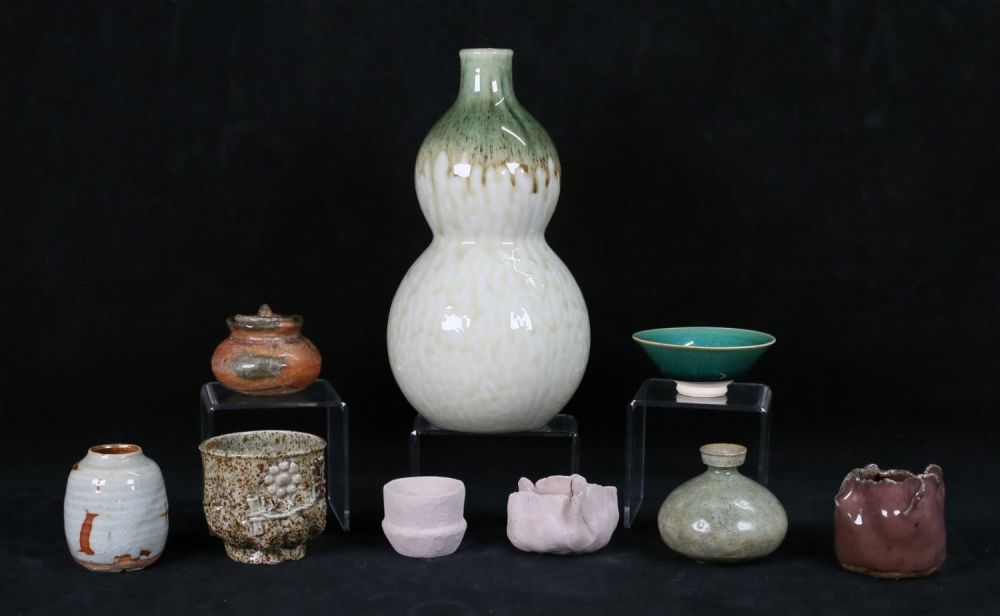 Lot 264: 9 Pieces Japanese Pottery