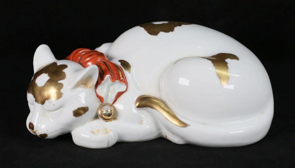 Lot 288: Japanese Porcelain Cat