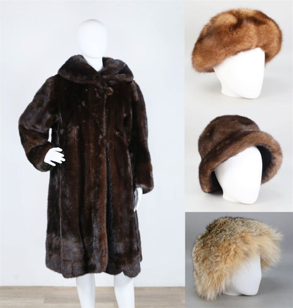 Lot 538: Vintage Mink Coat With 3 Fur Hats