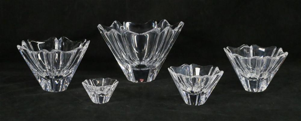 Lot 572: 5 Orrefors Crystal Art Glass Bowls