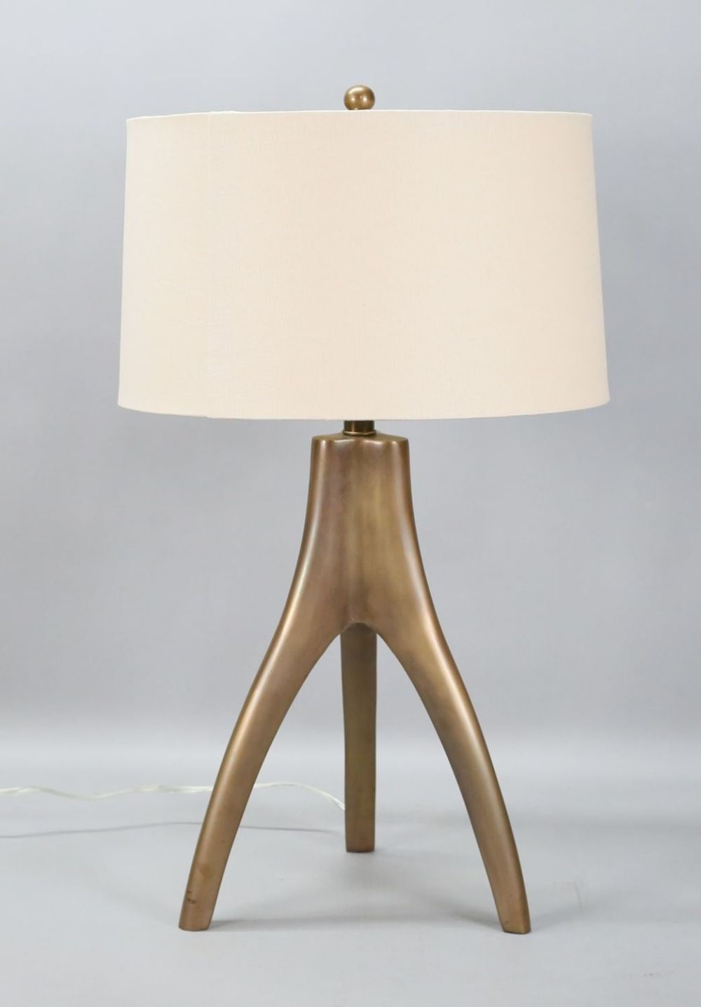 Lot 580: Brass Mid-Century Modern Table Lamp Tanner Kenzie