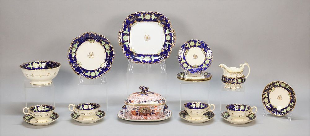 Lot 156: 19 Pieces English Porcelain Imari & Cobalt