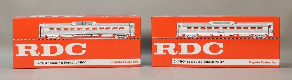 Lot 375: Lot of 2 - Rapido Trains - Santa Fe RDC 2 Car Set