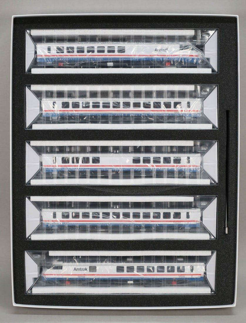 Lot 376: Rapido Trains HO Scale Amtrak Turboliner #25004