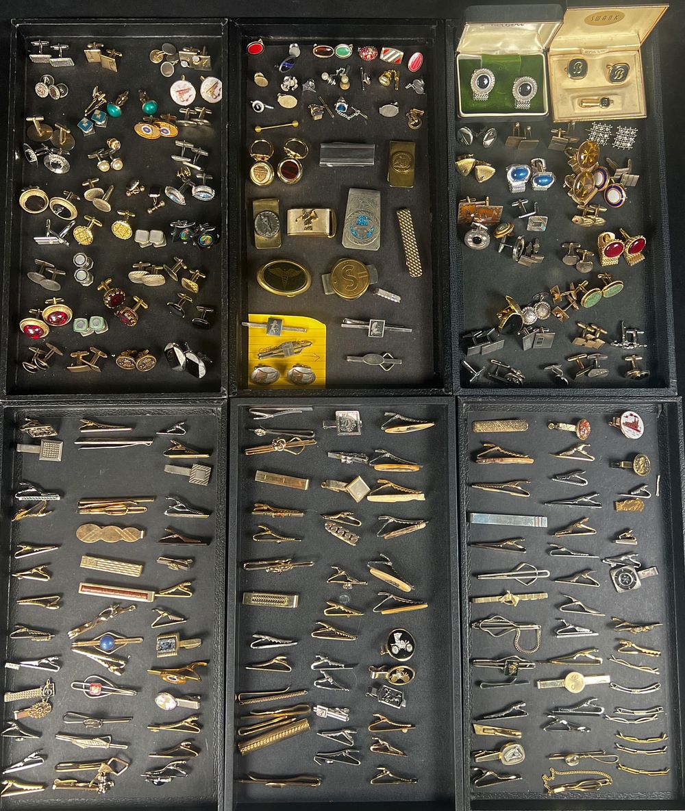 Lot 276: Lot of Men's Accessories & Jewelry
