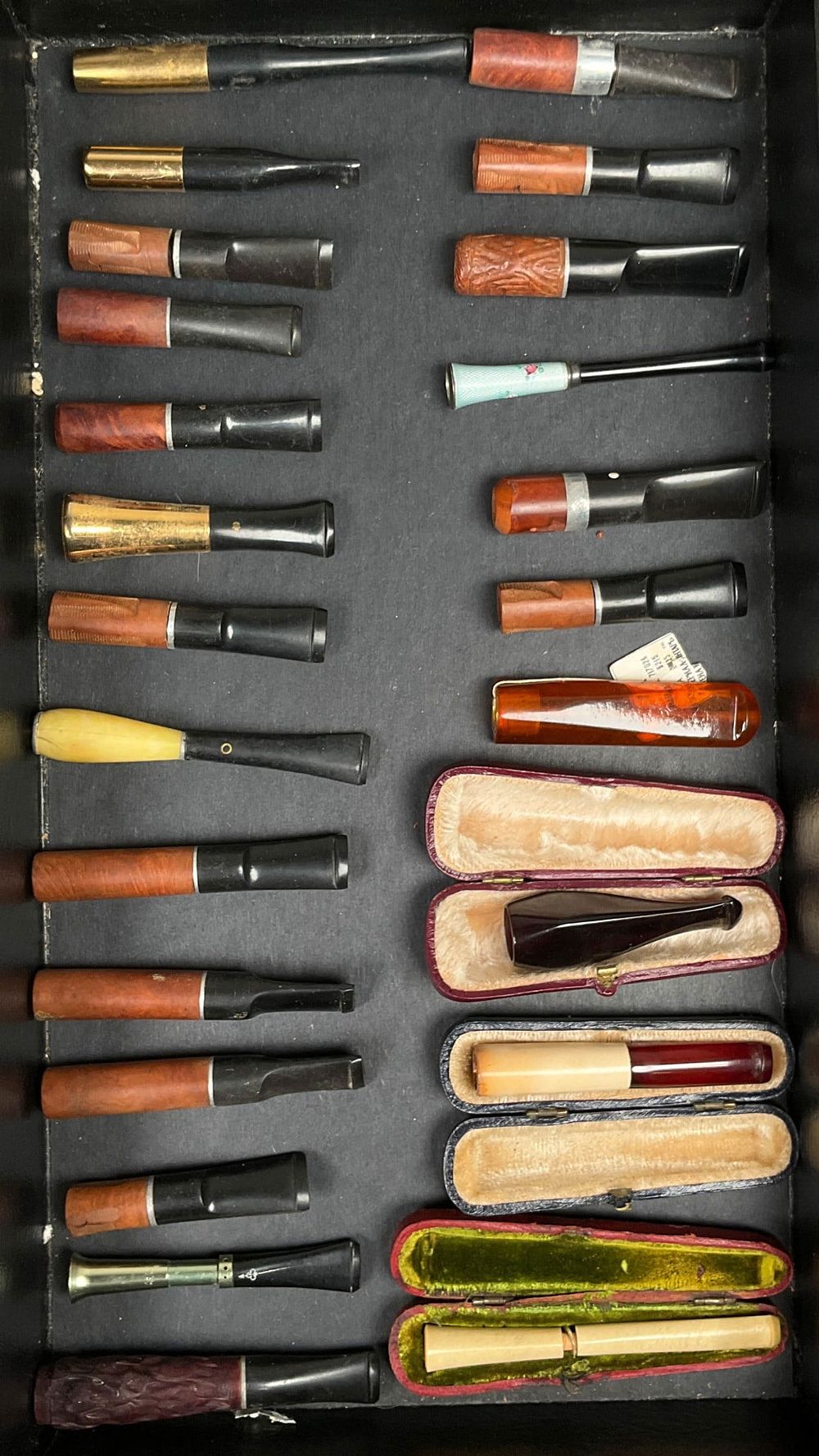 Lot 332: 24 Cheroot Pipe / Cigarette Holders