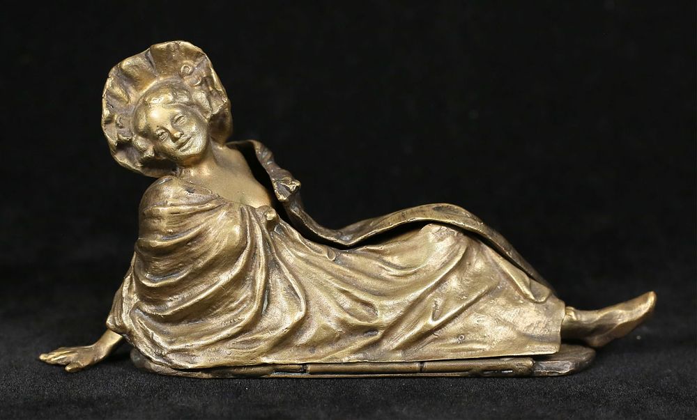 Lot 399: Bergmann Erotic Bronze Bathing Beauty