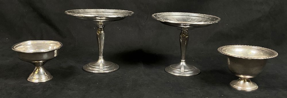 Lot 255: 4 Pieces Weighted Sterling Simpson, Newburyport
