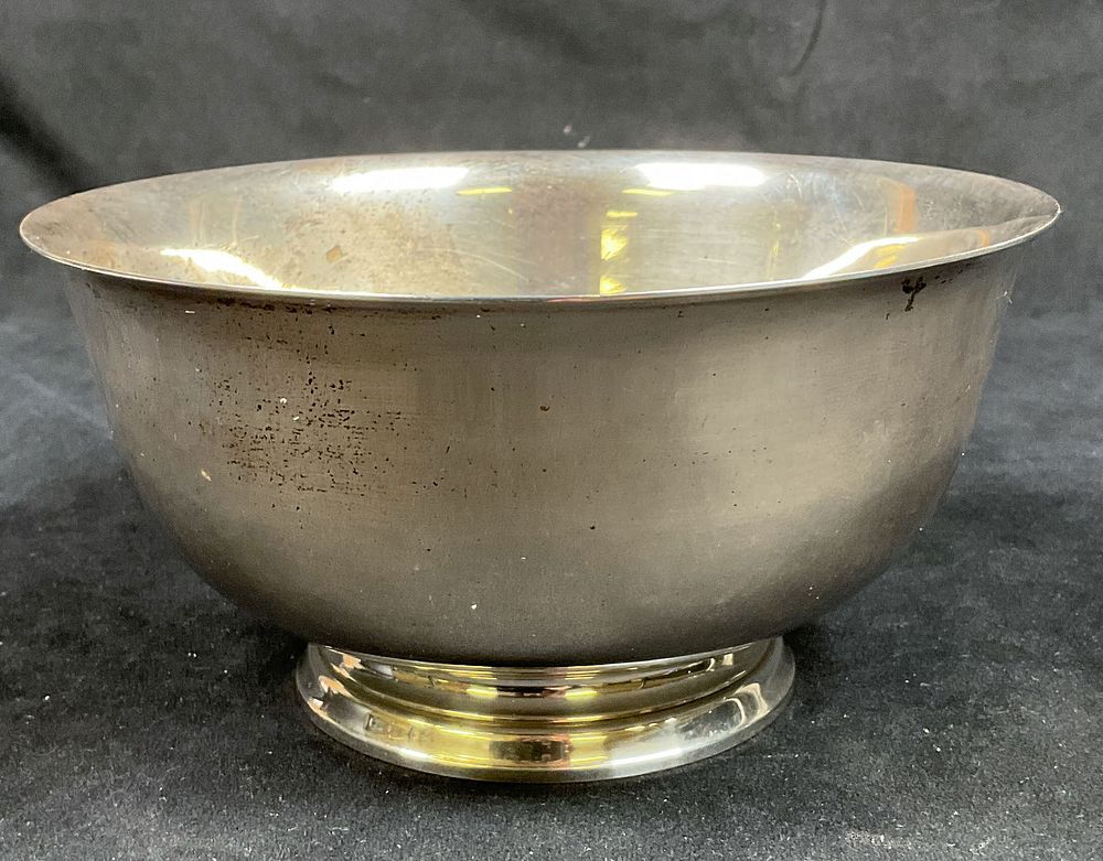 Lot 261: Tiffany & Co. Makers Sterling Bowl