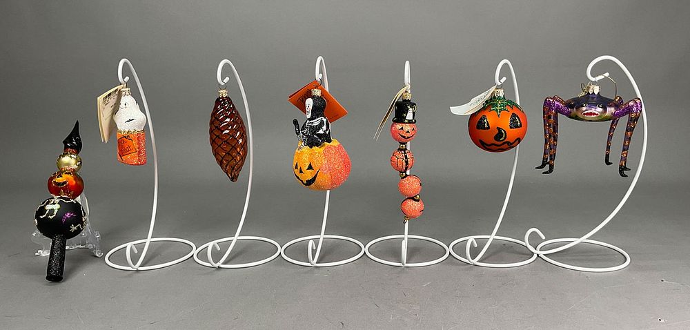 Lot 167: 7 Halloween Ornaments & Topper - Breen, Fraga