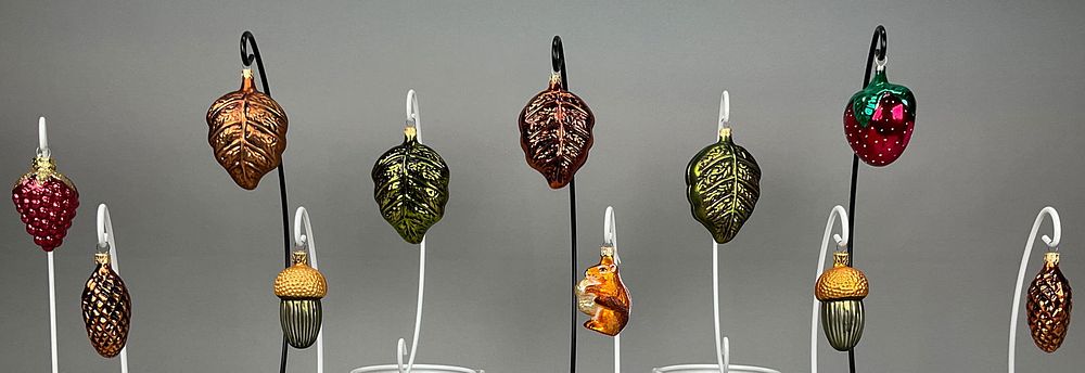 Lot 188: 11 Leaves, Berries, Nuts, Chipmunk Ornaments