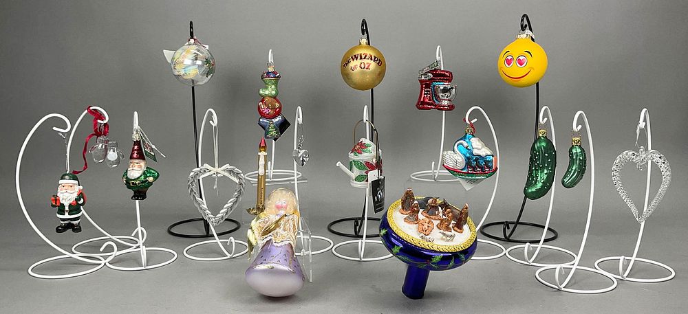 Lot 302: 17 Christmas Ornaments & 1 Tree Topper Nativity