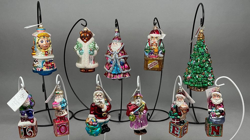 Lot 367: 11 Radko Fraga Christmas Ornaments